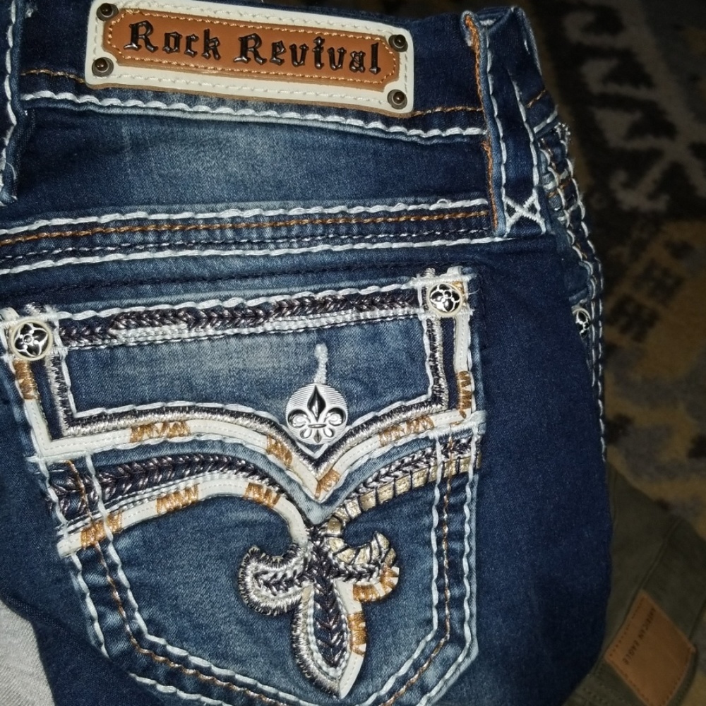 Rock revival Jean's